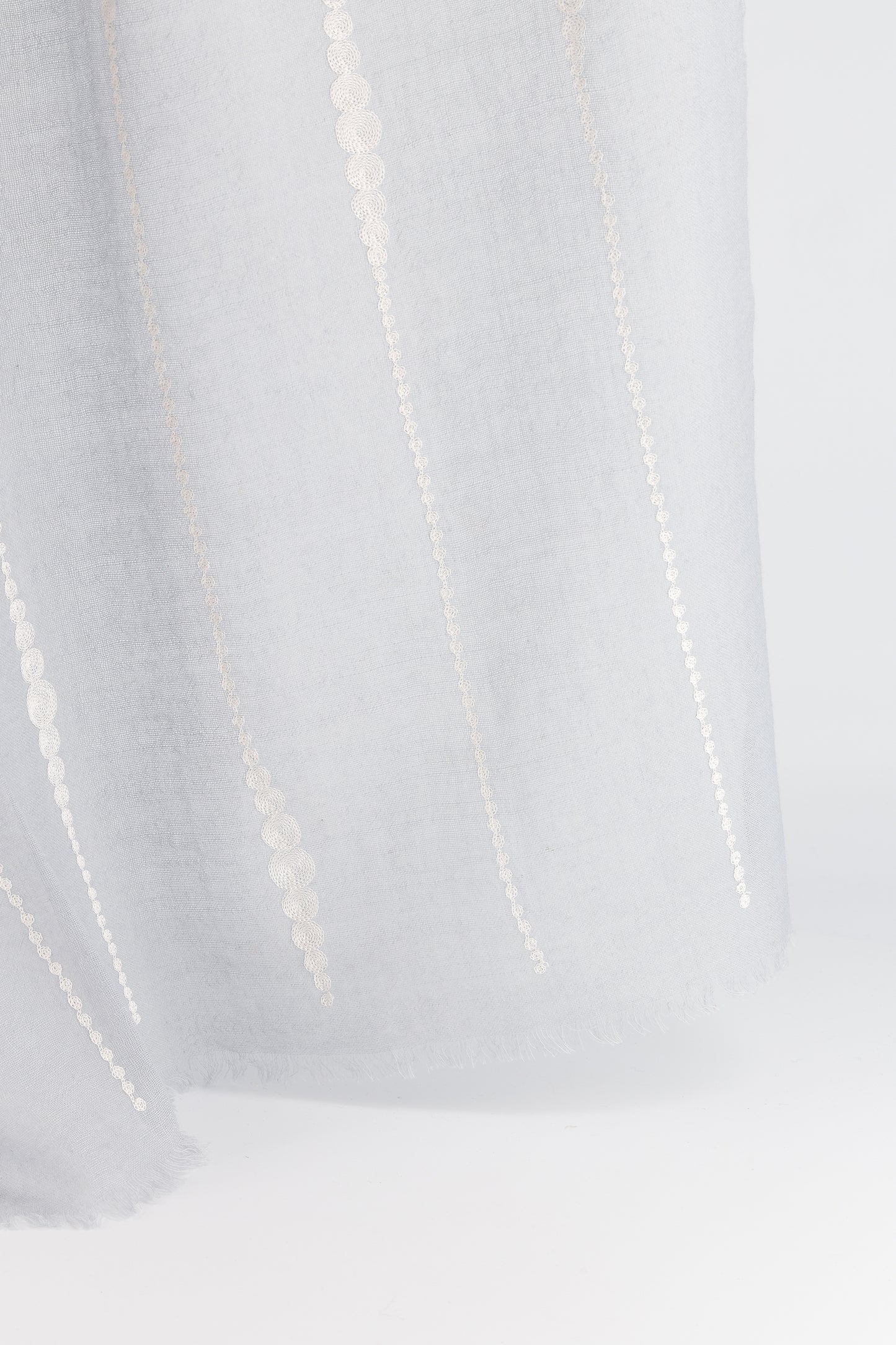 PERLES - Silk Stole Grey & naturel