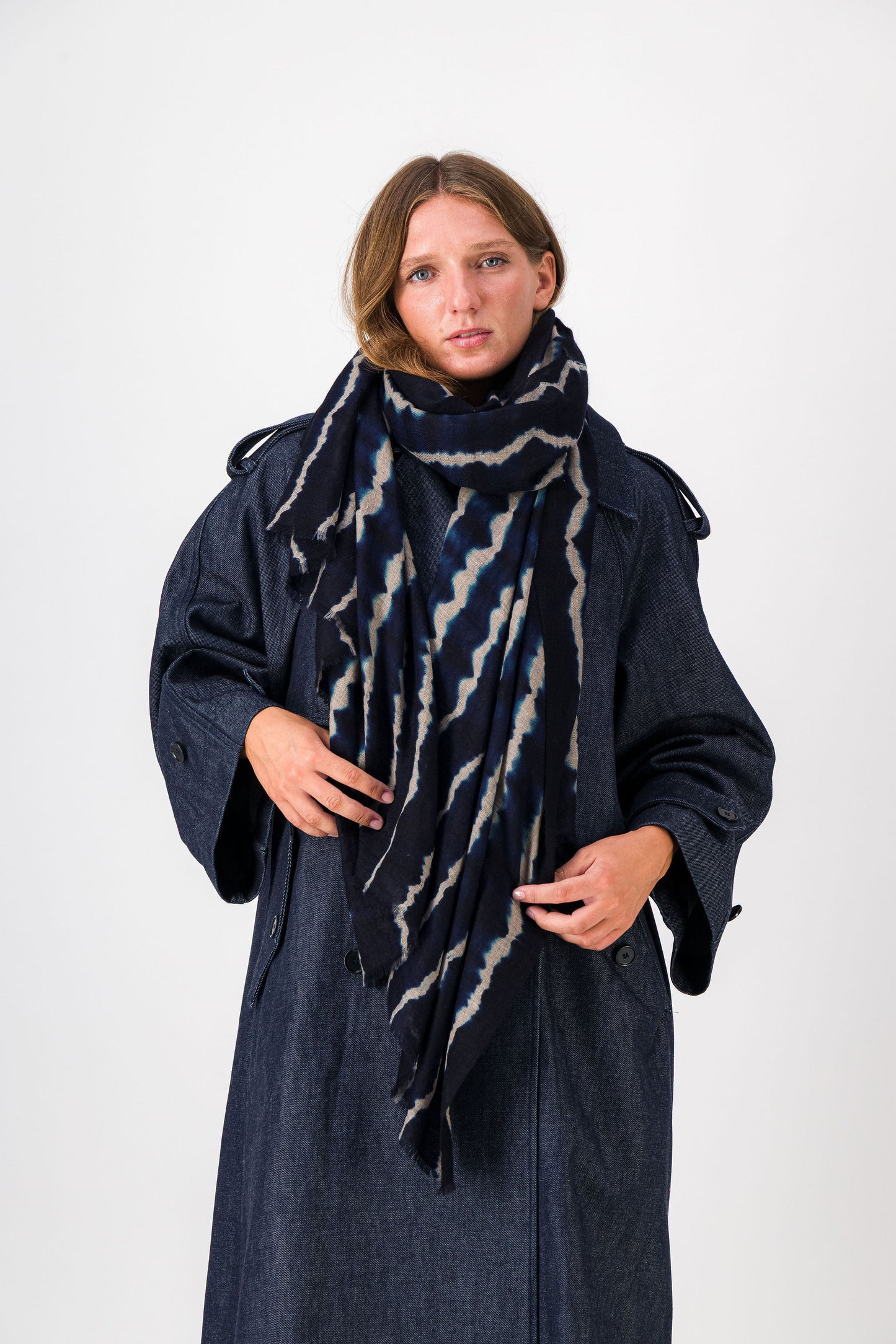 RIVE - shibori cashmere shawl INDIGO BLUE