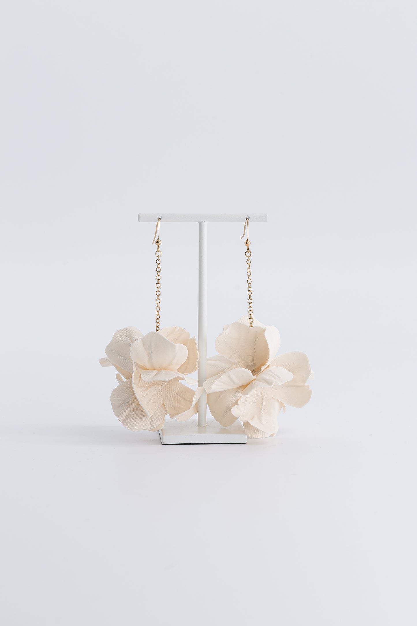 BOUCLES D'OREILLE FLEURS AKIKO - MEDIUM