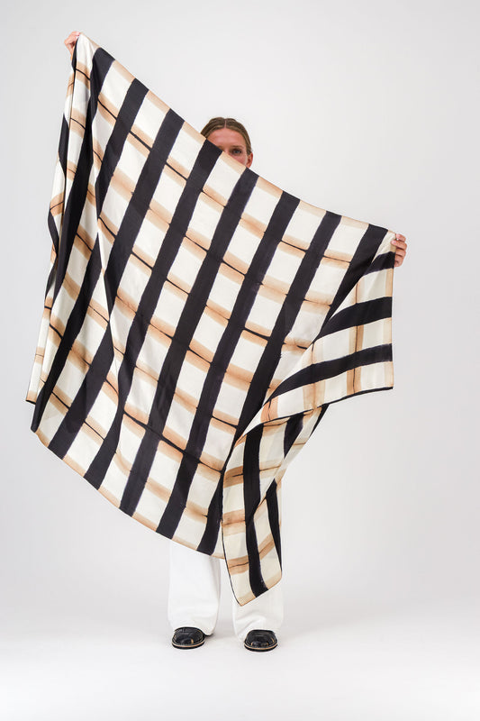SINOPLE - SILK SCARF BLACK & KRAFT