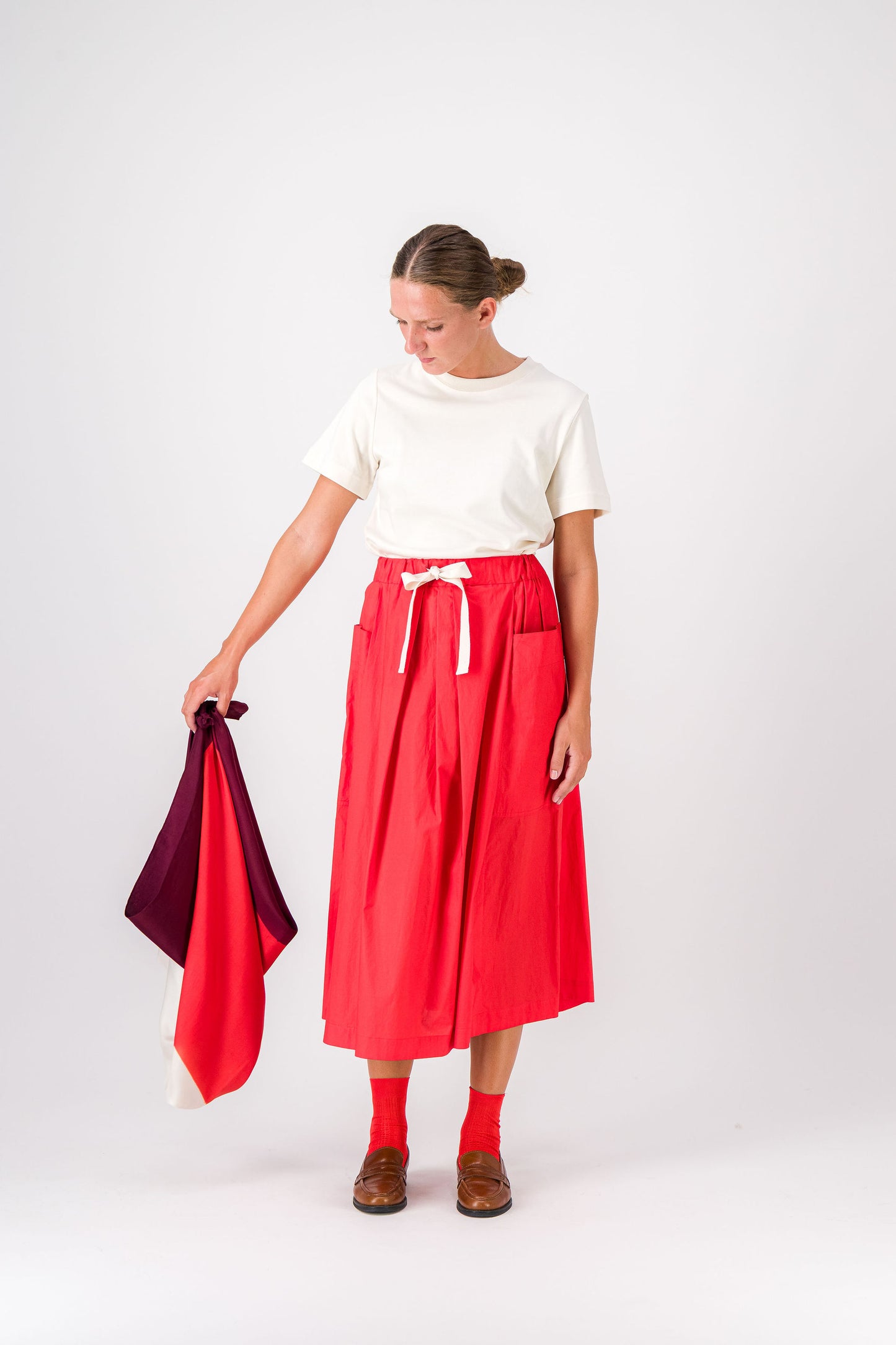 AIRE - SILK SQUARE CASSIS & RED