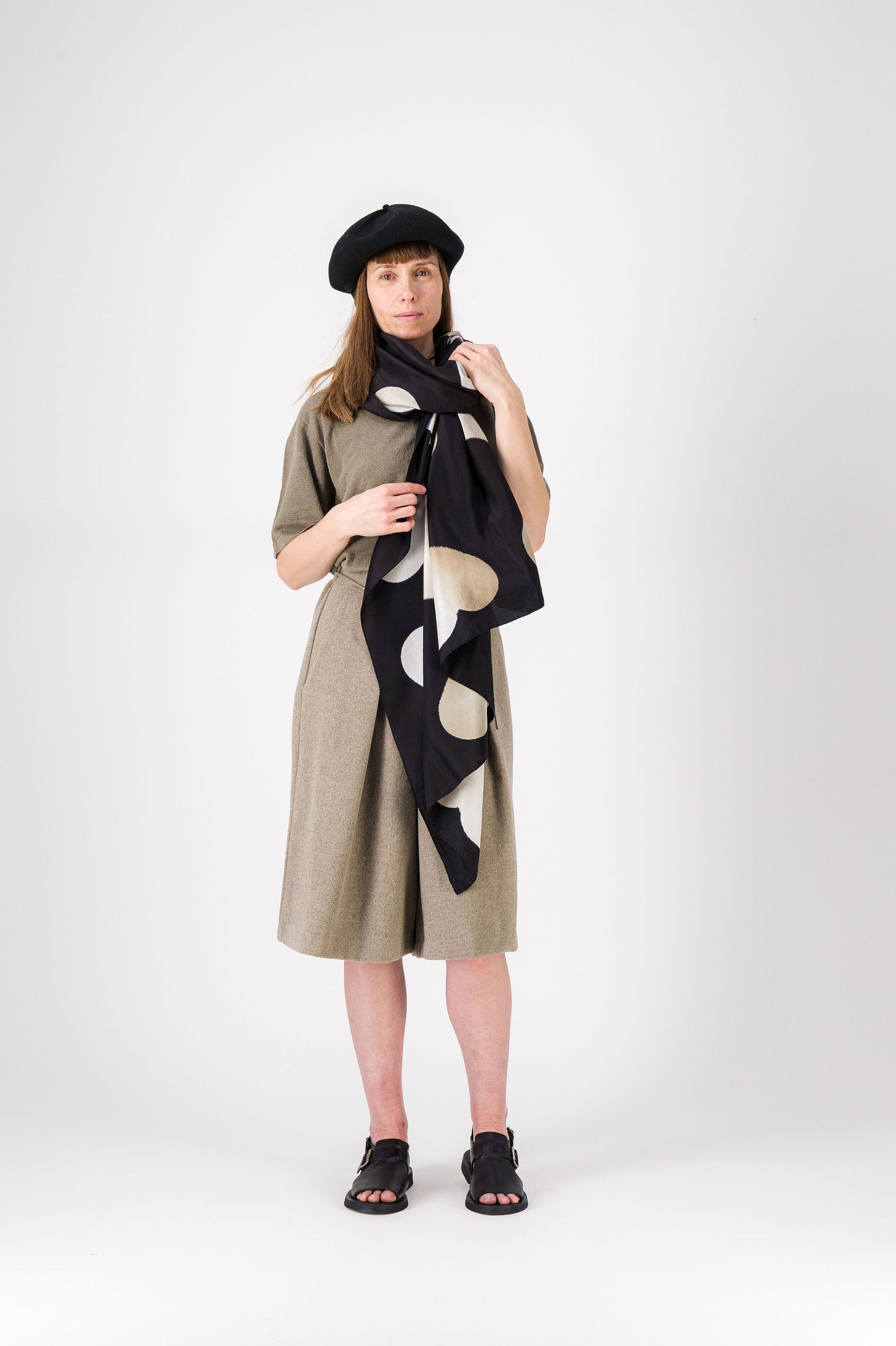 AMOUR - Silk Scarf BEIGE 134-D & BLACK