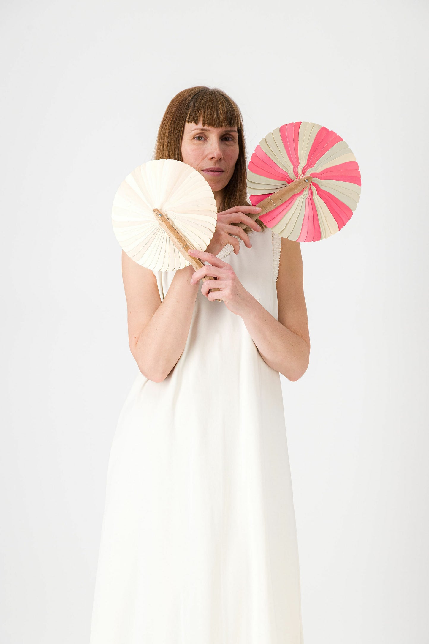 ÉVENTAIL EN PALME NATURAL & PINK