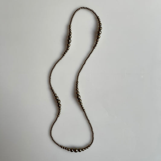INTERVALLE - Collier de perle HÉMATITE COULEUR PYRITE