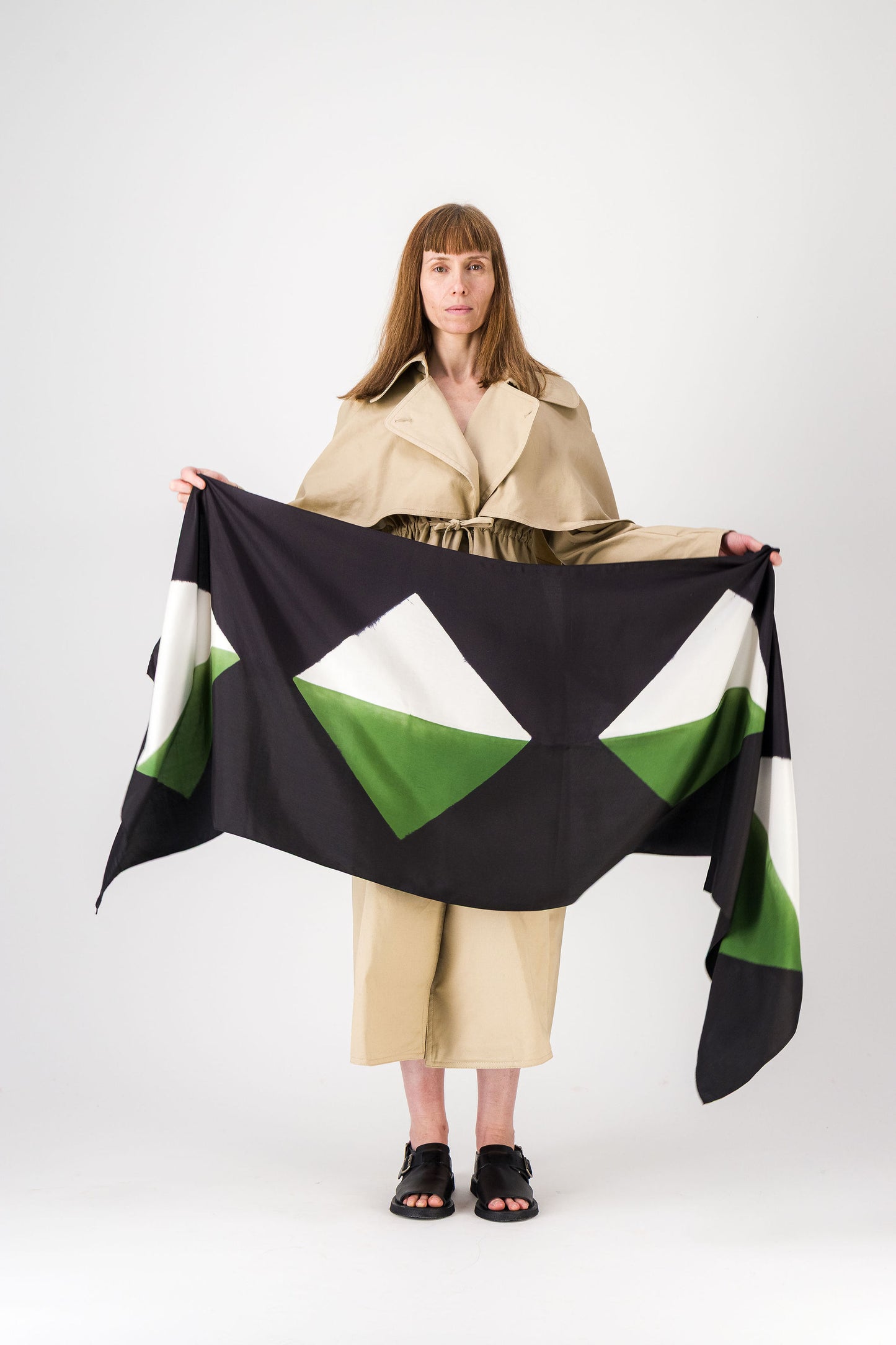 Origami - Silk Stole GREEN 422 & BLACK