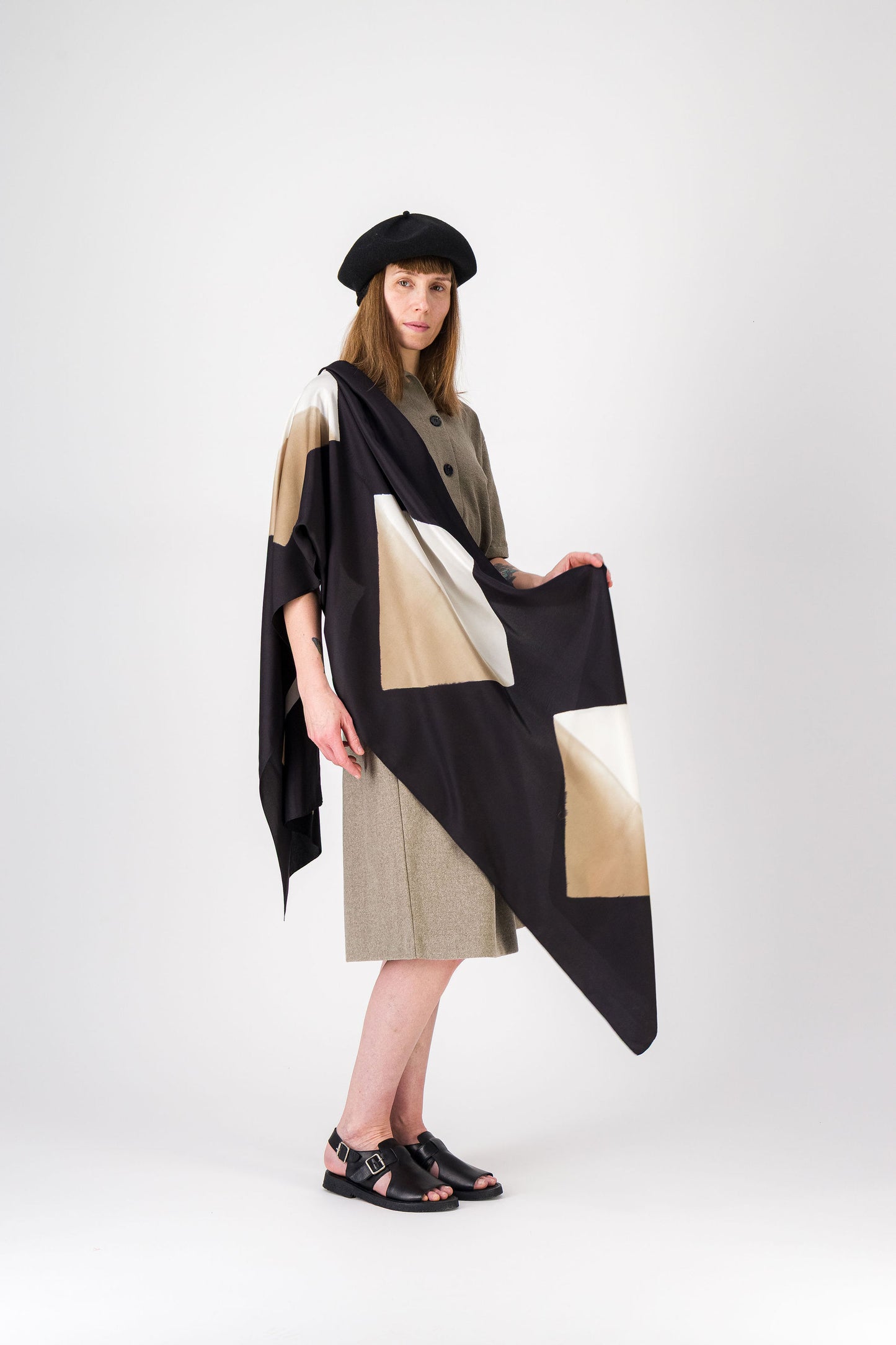 Origami - Silk Stole BEIGE 134-D & BLACK