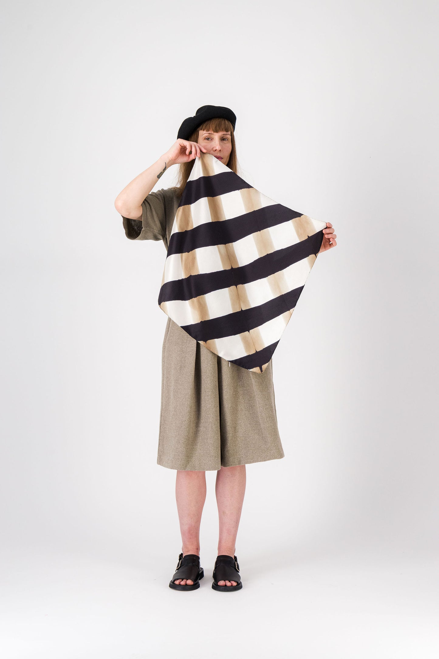 PIQUE-NIQUE - Silk bandana BEIGE 134-D & BLACK