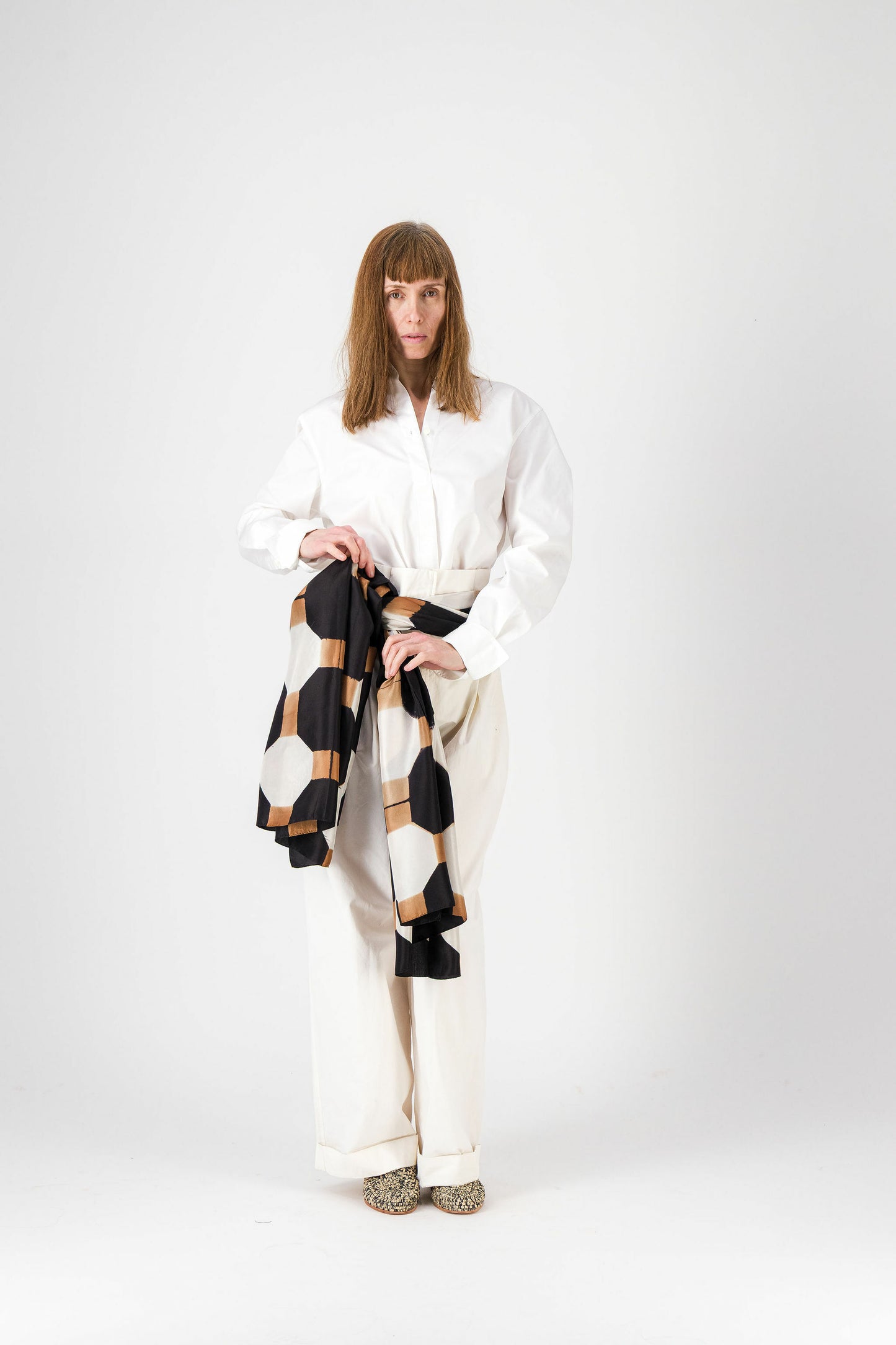 TOMMETTE - Silk scarf chestnut & black