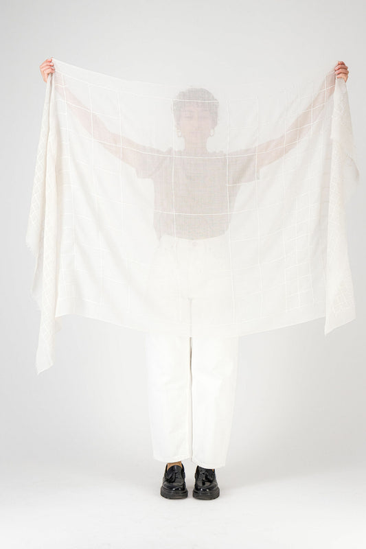 TRAME - embroidered shawl