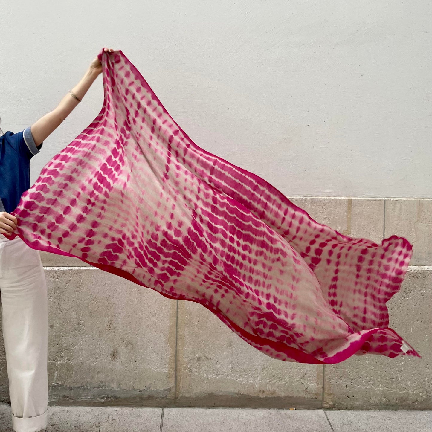 RIVE - shibori cashmere shawl NEON PINK