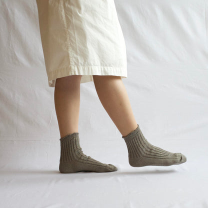 CHAUSSETTES EN LIN - Nishiguchi Kutsushita