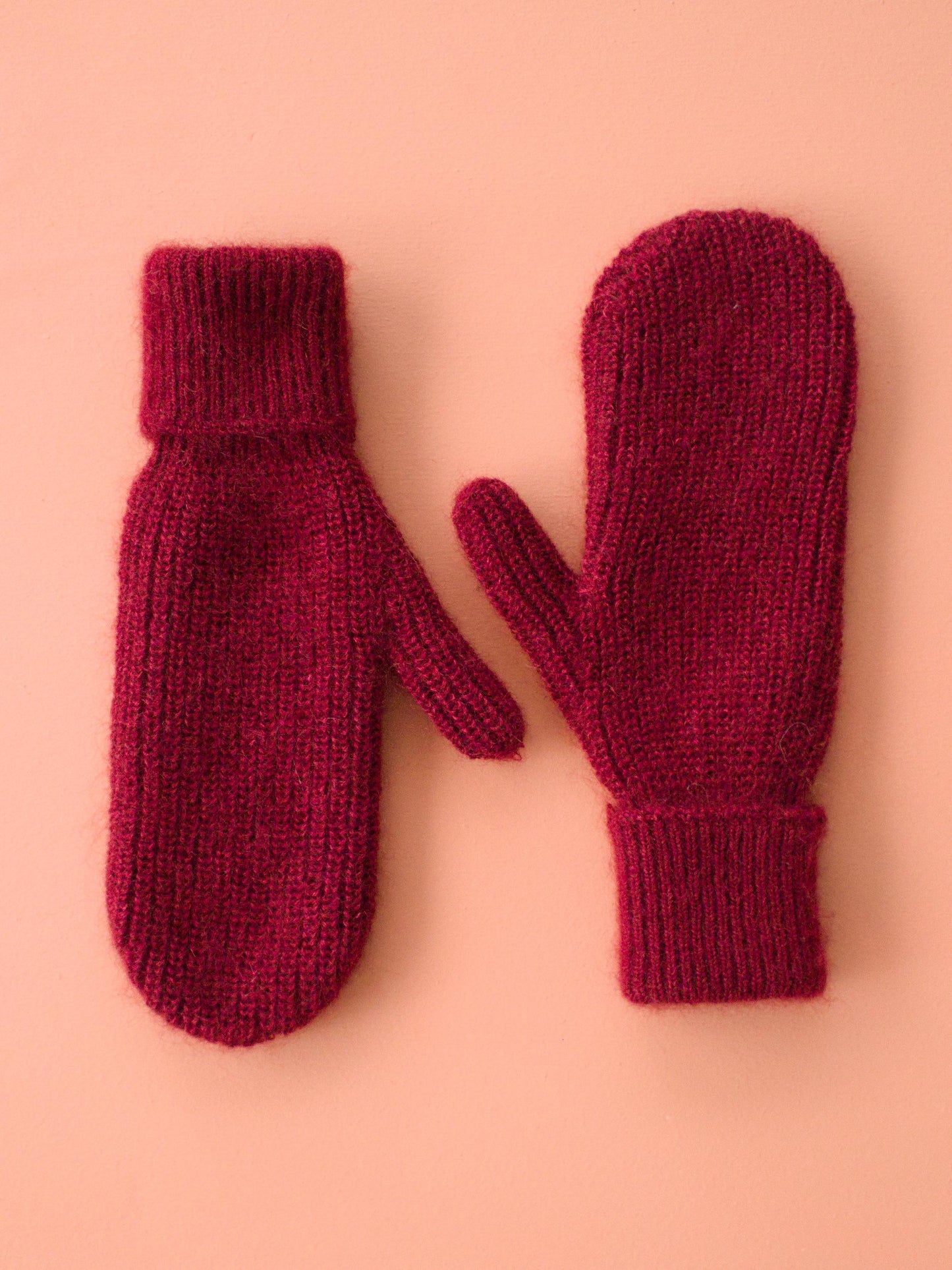 NEIGE- Mittens knitted with a mohair & silk yarn BURGUNDY